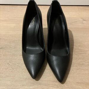 Michael Kors Black Pointed Leather Heels